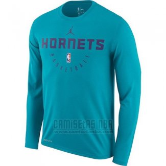 Camiseta Manga Larga Charlotte Hornets Verde Practice Legend Performance