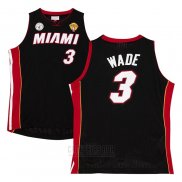 Camiseta Miami Heat Dwyane Wade #3 Mitchell & Ness 2012-13 Autentico Negro