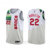 Camiseta Milwaukee Bucks Khris Middleton #22 Earned Blanco